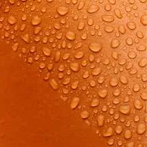 Gotas de água sobre a superfície cerâmica